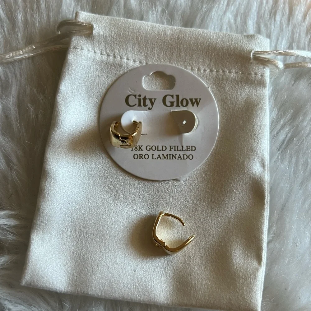 NWT City Glow 18K Gold Filled Earrings - Picture 3 of 4